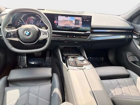 Used 2026 BMW 530i RWD image 15