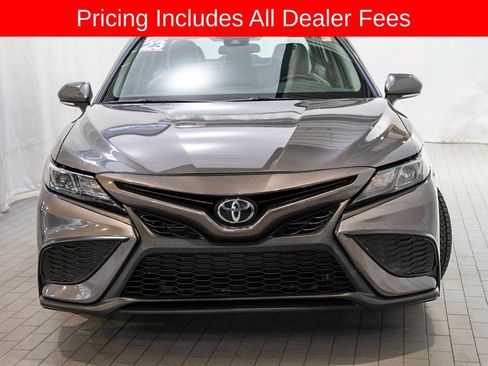 Used 2023 Toyota Camry SE FWD image 2