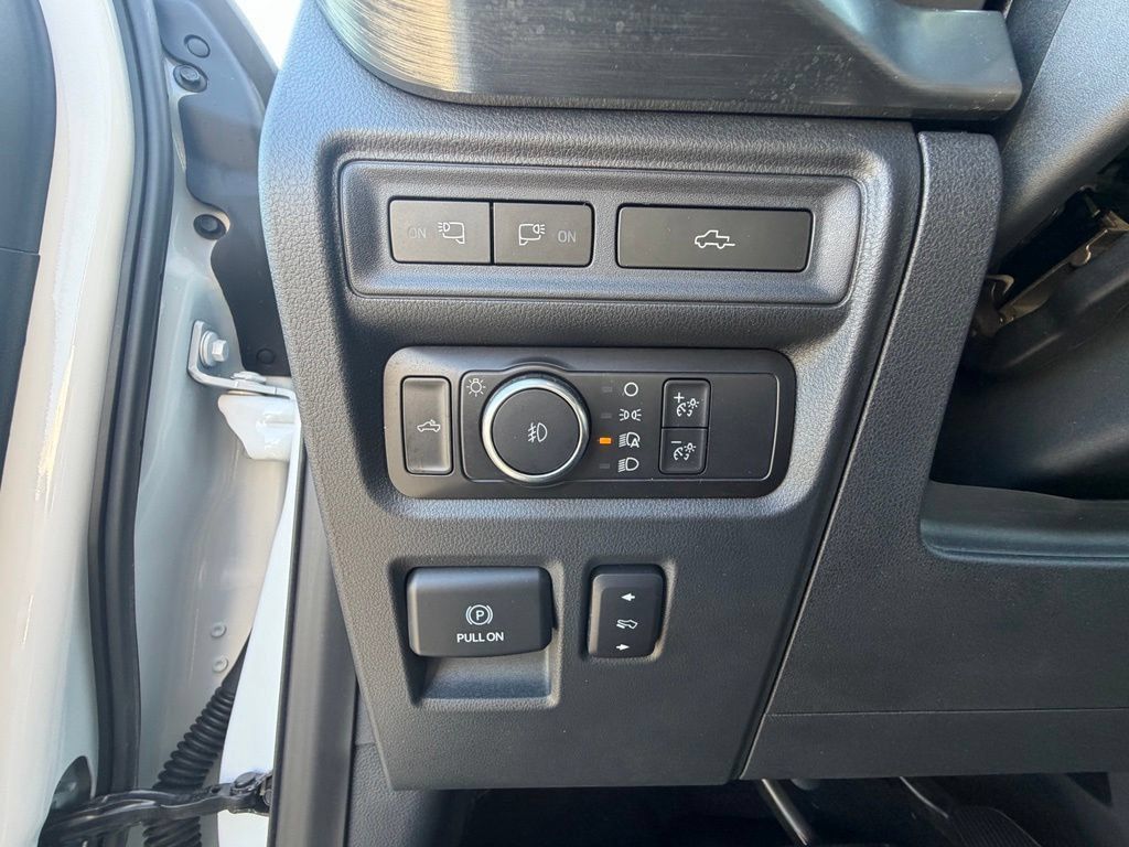 Used 2021 Ford F150 Lariat AWD/4WD image 3