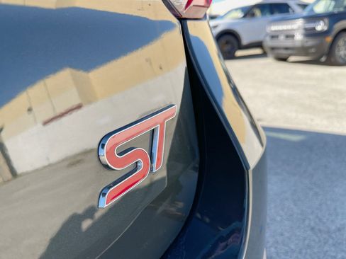 Used 2022 Ford Explorer ST w/ Equipment Group 401A image 14