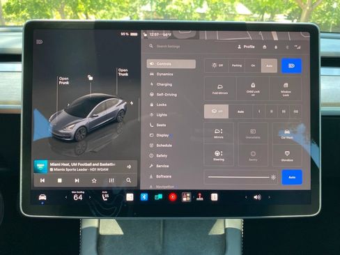 Used 2023 Tesla Model 3 Standard Range RWD image 29