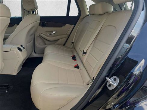 Certified 2022 Mercedes-Benz GLC 300 4MATIC image 18