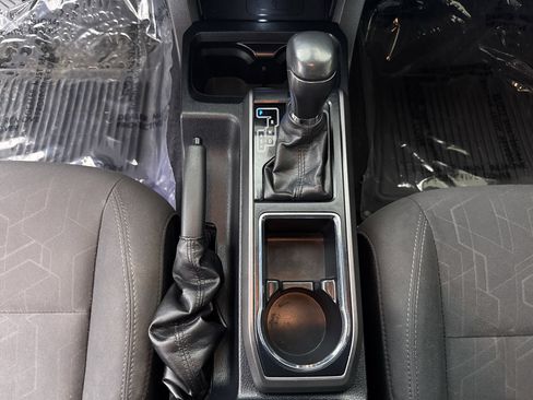 Used 2019 Toyota Tacoma TRD Off-Road image 19