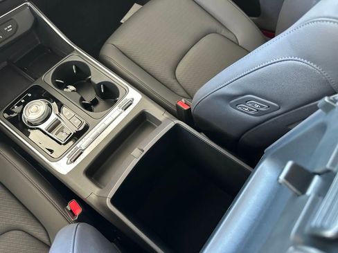 New 2025 Kia Carnival SX Prestige image 34