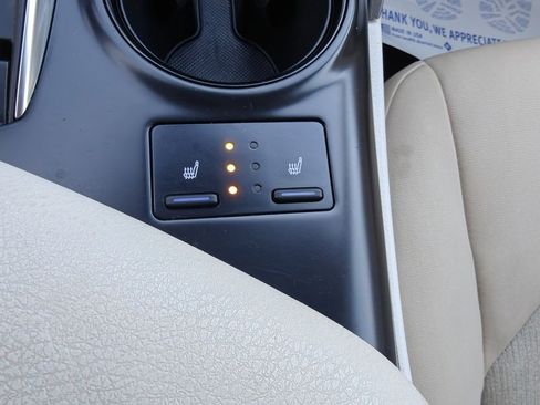 Used 2020 Toyota Camry LE w/ Cold Weather Package image 33