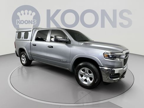 Used 2025 RAM 1500 Big Horn AWD/4WD image 2