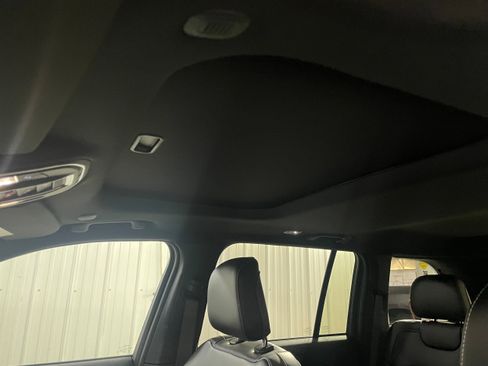 New 2025 Jeep Grand Cherokee Altitude image 13