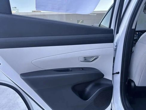 Used 2025 Hyundai Tucson SEL AWD/4WD image 9