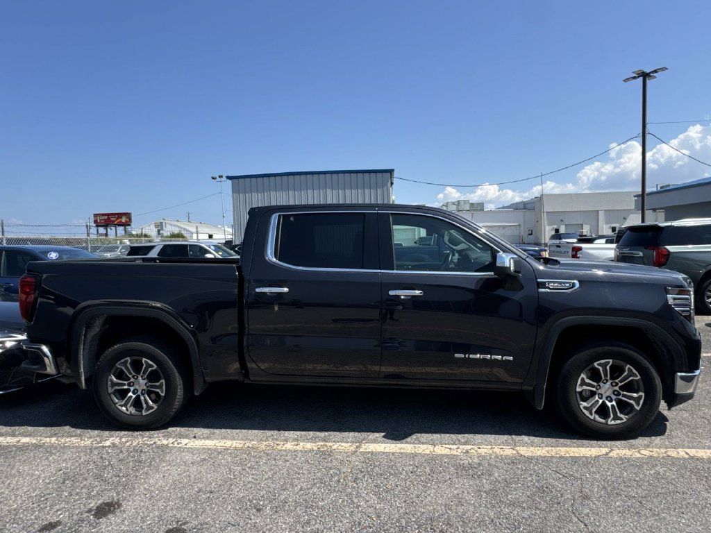 Used 2025 GMC Sierra 1500 SLT RWD image 16