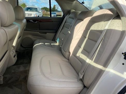 Used 2000 Cadillac De Ville Base w/ Comfort/Convenience Pkg image 13