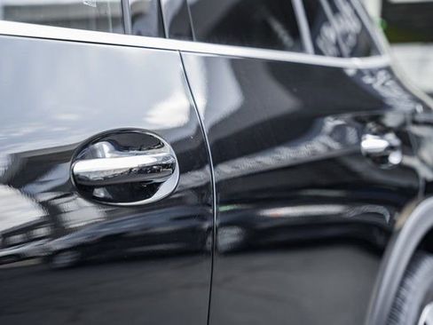 New 2025 Mercedes-Benz GLC 350e 4MATIC image 17