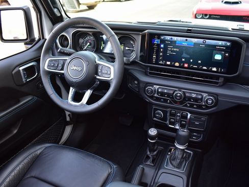 Used 2024 Jeep Wrangler High Altitude image 35