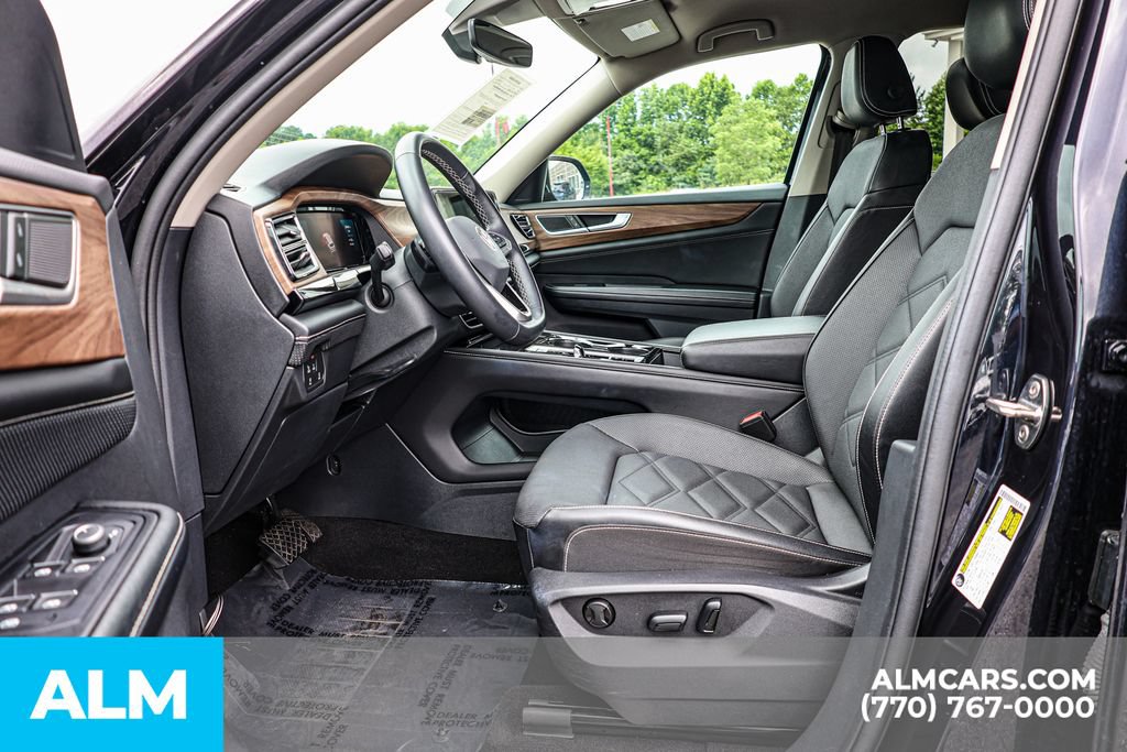 Used 2024 Volkswagen Atlas SE FWD image 17