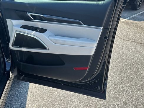 Used 2024 Kia Telluride S w/ S Sunroof Package image 15