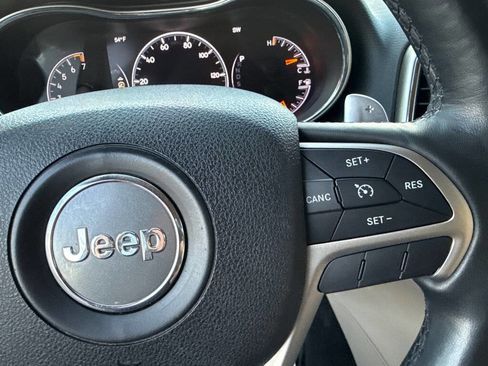 Used 2015 Jeep Grand Cherokee Limited image 29