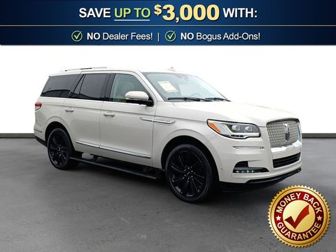 Used 2023 Lincoln Navigator Reserve image 10