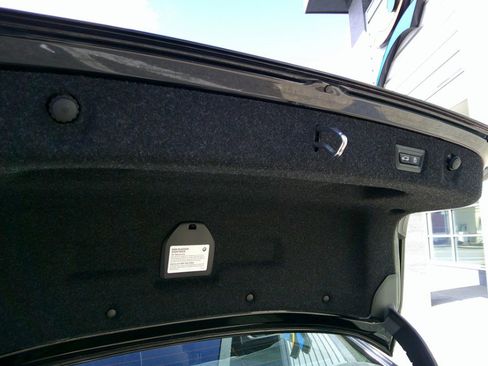 Used 2018 BMW 540i xDrive image 34