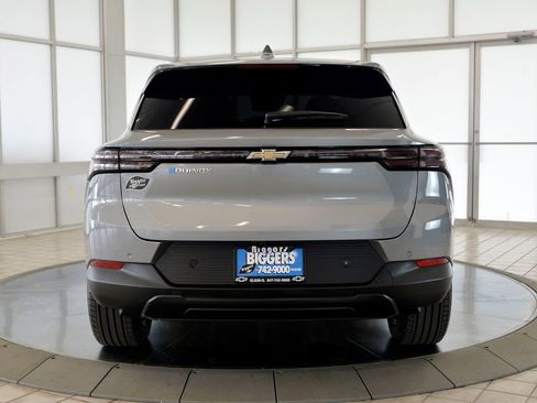 Used 2025 Chevrolet Equinox EV LT FWD image 7