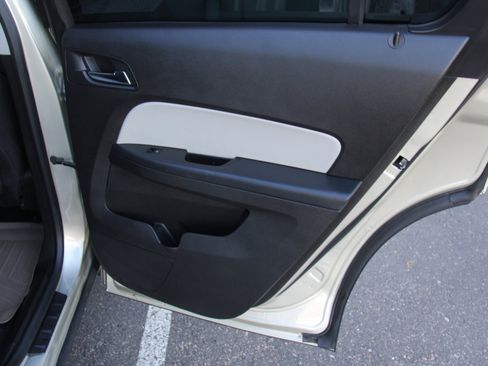 Used 2014 Chevrolet Equinox LS image 28