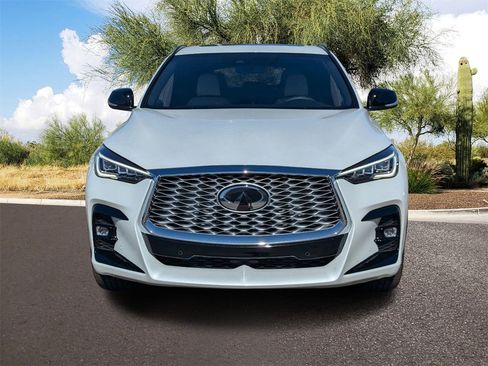 Certified 2025 INFINITI QX55 Essential image 8