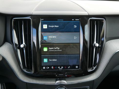 Certified 2025 Volvo XC60 B5 Plus image 20