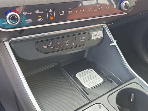 New 2026 Kia Carnival EX FWD image 27