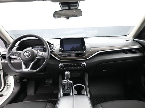 Certified 2023 Nissan Altima 2.5 SV image 27