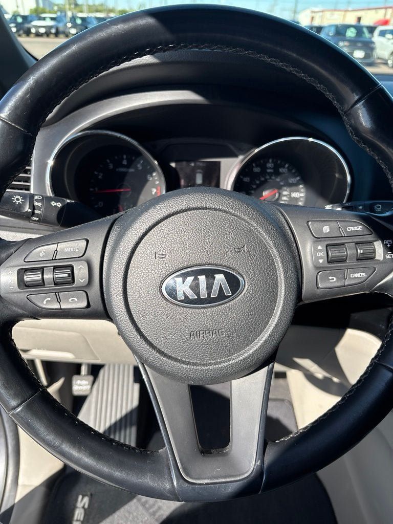 Used 2021 Kia Sedona EX FWD image 15