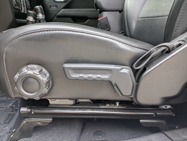 Used 2022 Jeep Wrangler Unlimited Sahara AWD/4WD image 18