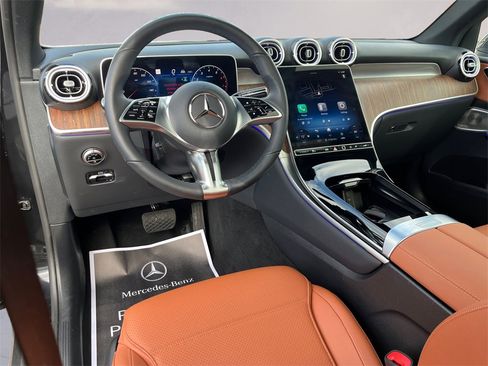 Certified 2025 Mercedes-Benz GLC 300 4MATIC image 10