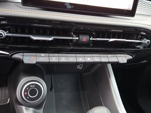 New 2025 Alfa Romeo Tonale image 12