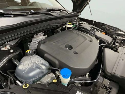Used 2023 Volvo XC40 B4 Core w/ Convenience Package FWD image 84