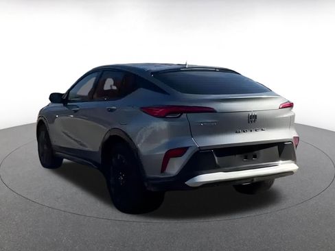 Used 2025 Buick Envista Sport Touring image 12