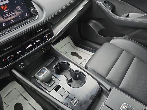 Used 2023 Nissan Rogue SV w/ SV Premium B Package image 25