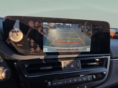 Used 2024 Lexus ES 350 w/ Premium Package FWD image 19