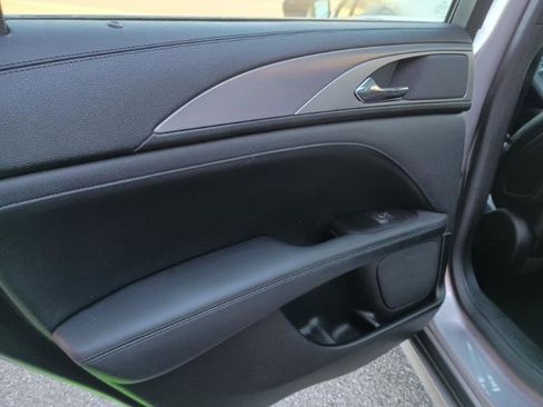 Used 2017 Lincoln MKZ Premiere image 31