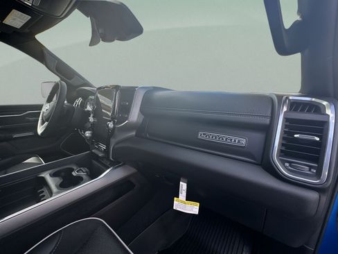 Certified 2025 RAM 1500 Laramie AWD/4WD image 35