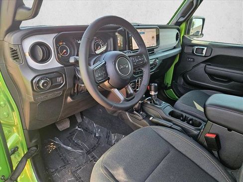 Used 2025 Jeep Wrangler Unlimited Sport AWD/4WD image 10