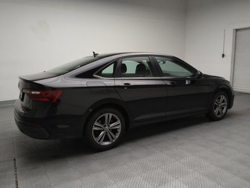 Used 2024 Volkswagen Jetta SE image 10