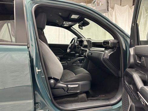 Used 2025 Toyota 4Runner TRD Off-Road image 51