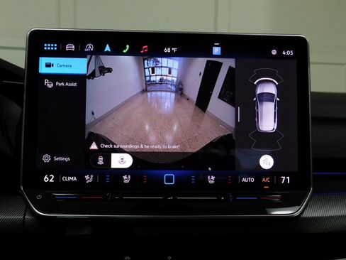 Used 2025 Volkswagen Golf image 57