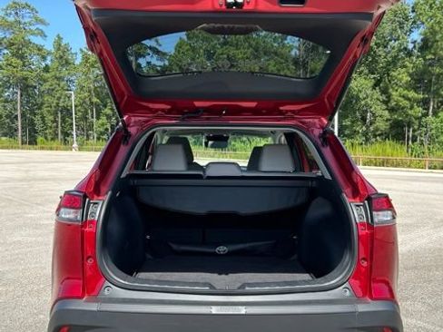 Used 2026 Toyota Corolla Cross LE w/ Moonroof Package FWD image 5