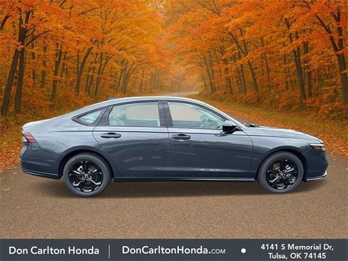 Used 2025 Honda Accord SE image 2