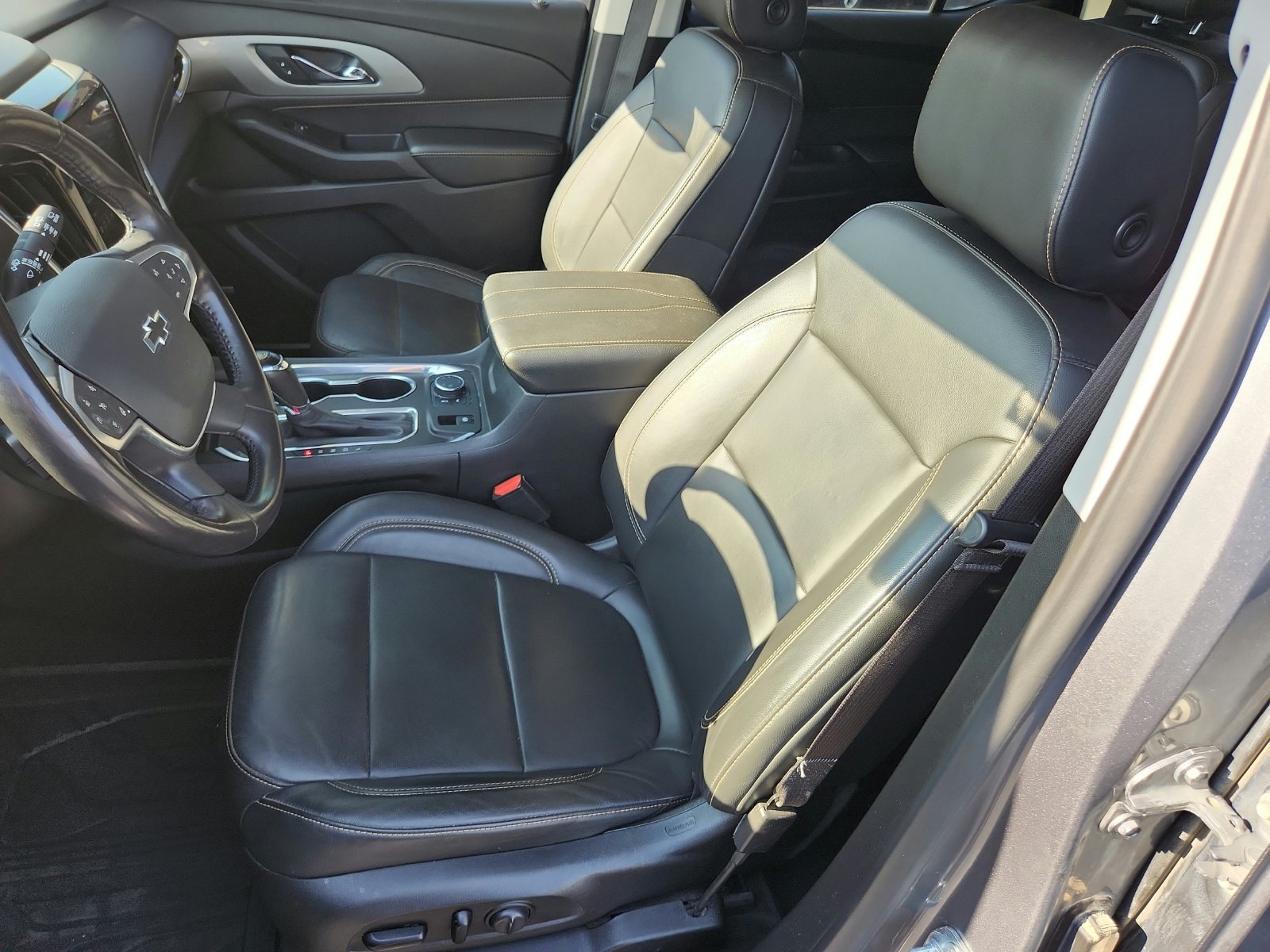 Used 2020 Chevrolet Traverse RS w/ LPO, Floor Liner Package AWD/4WD image 12