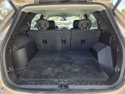 Certified 2018 Chevrolet Equinox Premier image 10