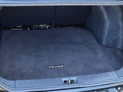 Used 2021 Nissan Versa SV FWD image 25