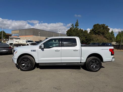 Used 2025 Ford F150 Lightning Lariat AWD/4WD image 2