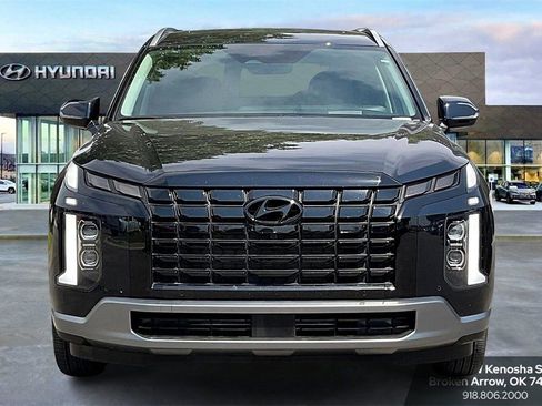Used 2025 Hyundai Palisade Limited image 3