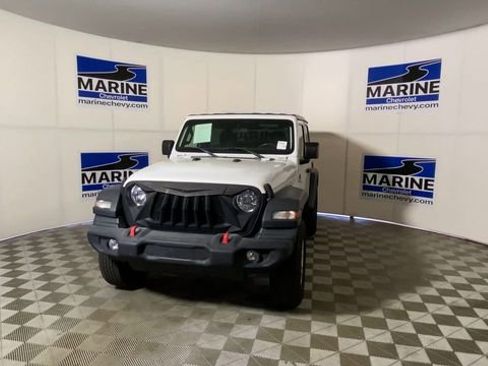 Used 2020 Jeep Wrangler Sport image 5