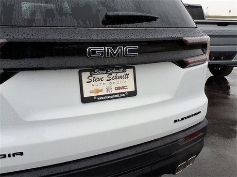 New 2026 GMC Acadia Elevation image 31